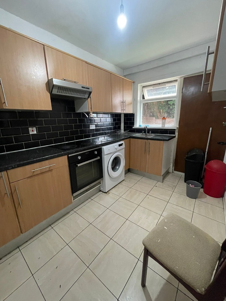 Additional image 3 of Room in a Shared House, Headingley Mount, LS6, N1 7GU