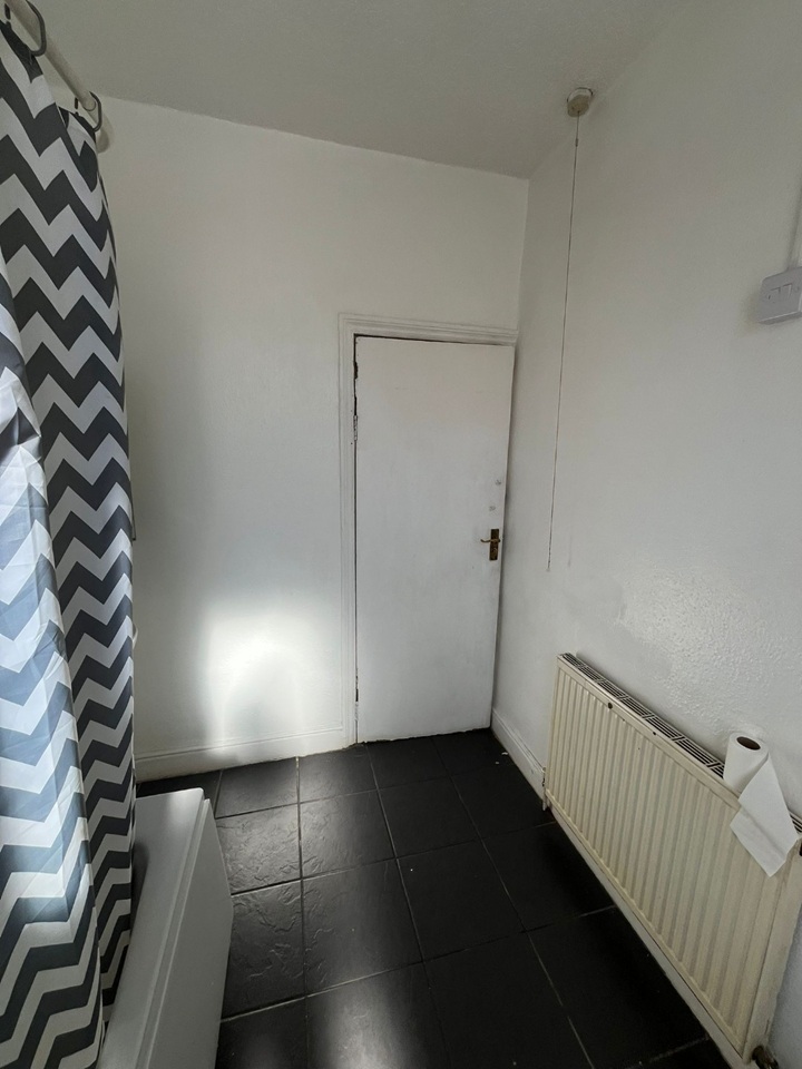 Additional image 8 of Room in a Shared House, St Hildas Mount, LS9, N1 7GU