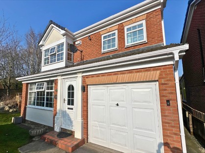 4 Bed Detached House, Redwood Drive, HD2