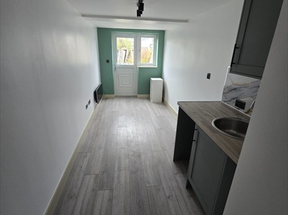Room in a Shared House, North Western Avenue, WD25