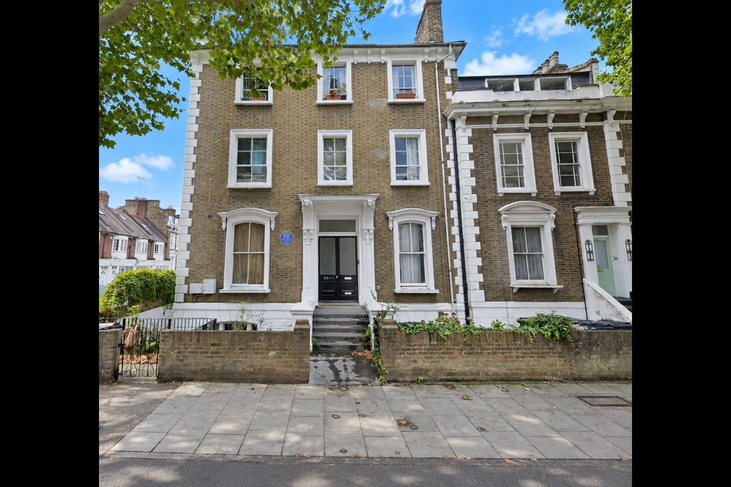 4 Bed Flat, King Edward's Road, E9