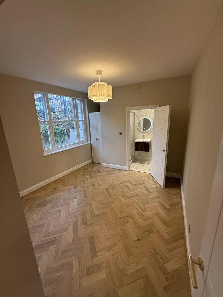 4 Bed Flat, King Edward's Road, E9 photo 3