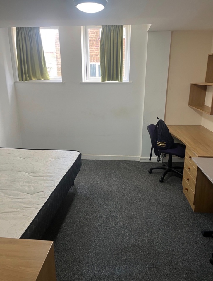 Studio Flat, Bridge Road, B8, N1 7GU