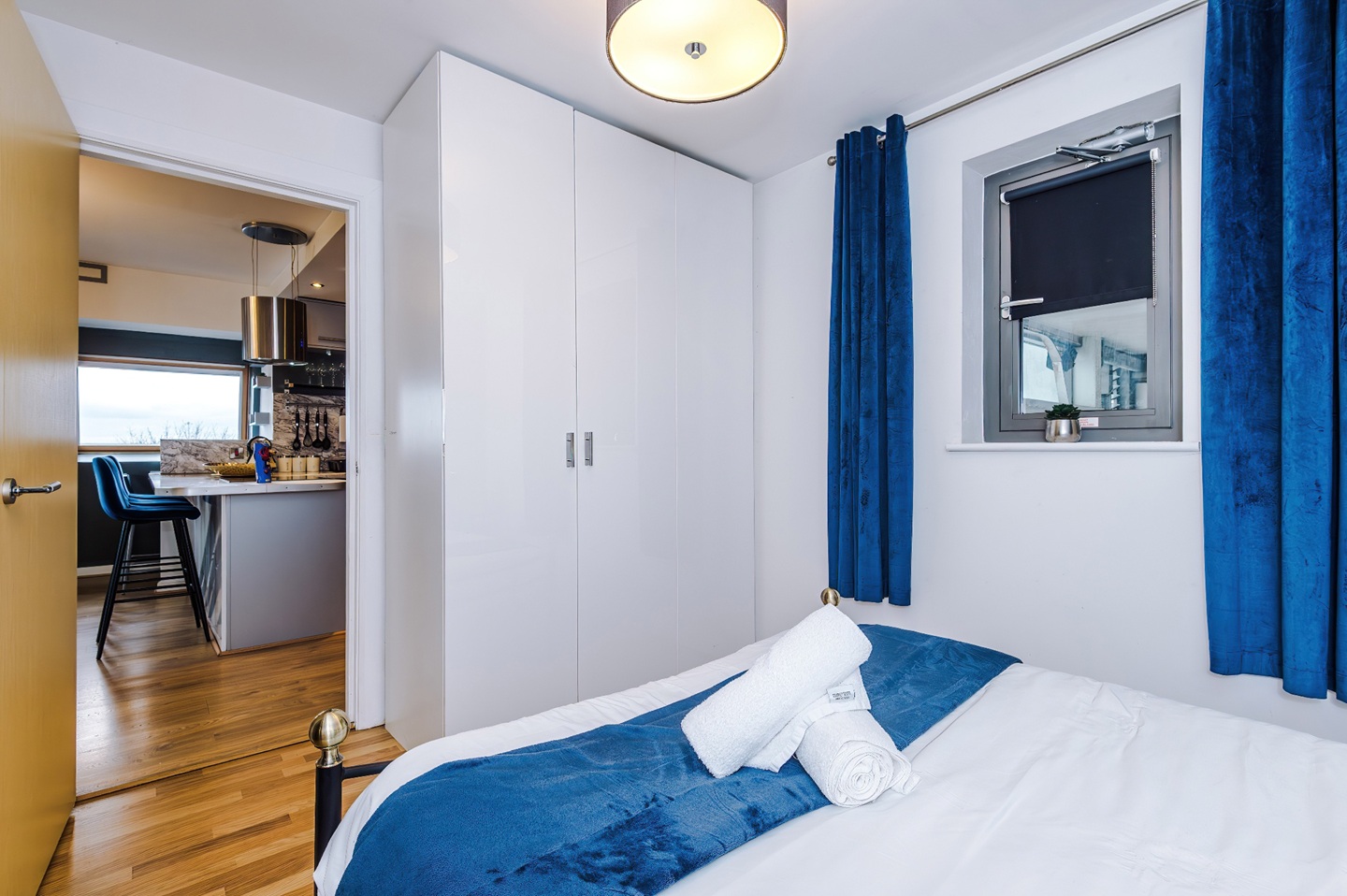 2 Bed Terraced House, Radcliffe House, M11, N1 7GU