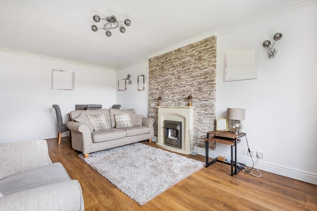 Additional image 3 of 2 Bed Flat, High Moor Court, LS17, N1 7GU