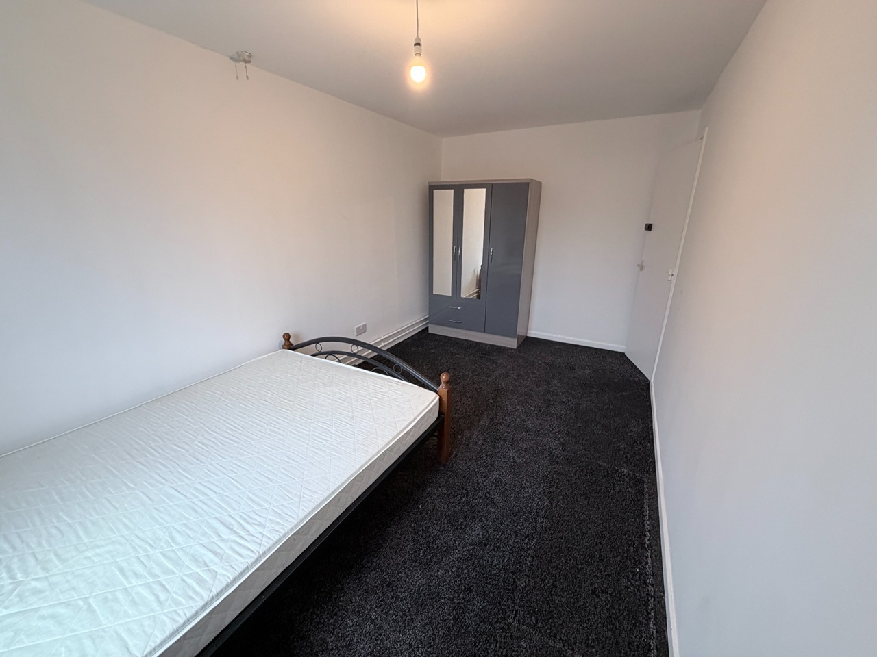 Additional image 4 of Room in a Shared Flat, Borrett Close, SE17, N1 7GU