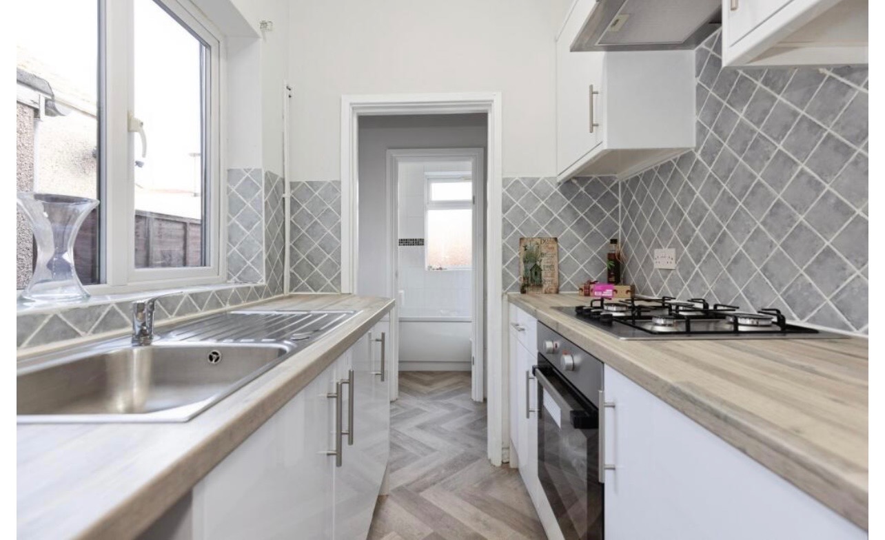 3 Bed Terraced House, Clay Lane, CV2, N1 7GU