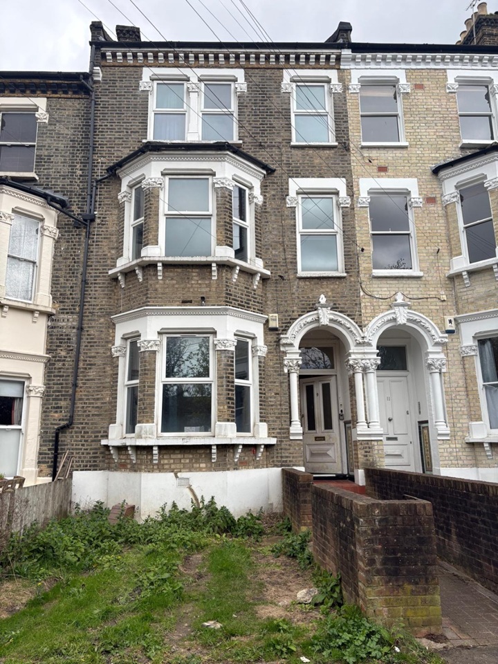 4 Bed Flat, Helix Gardens, SW2, N1 7GU
