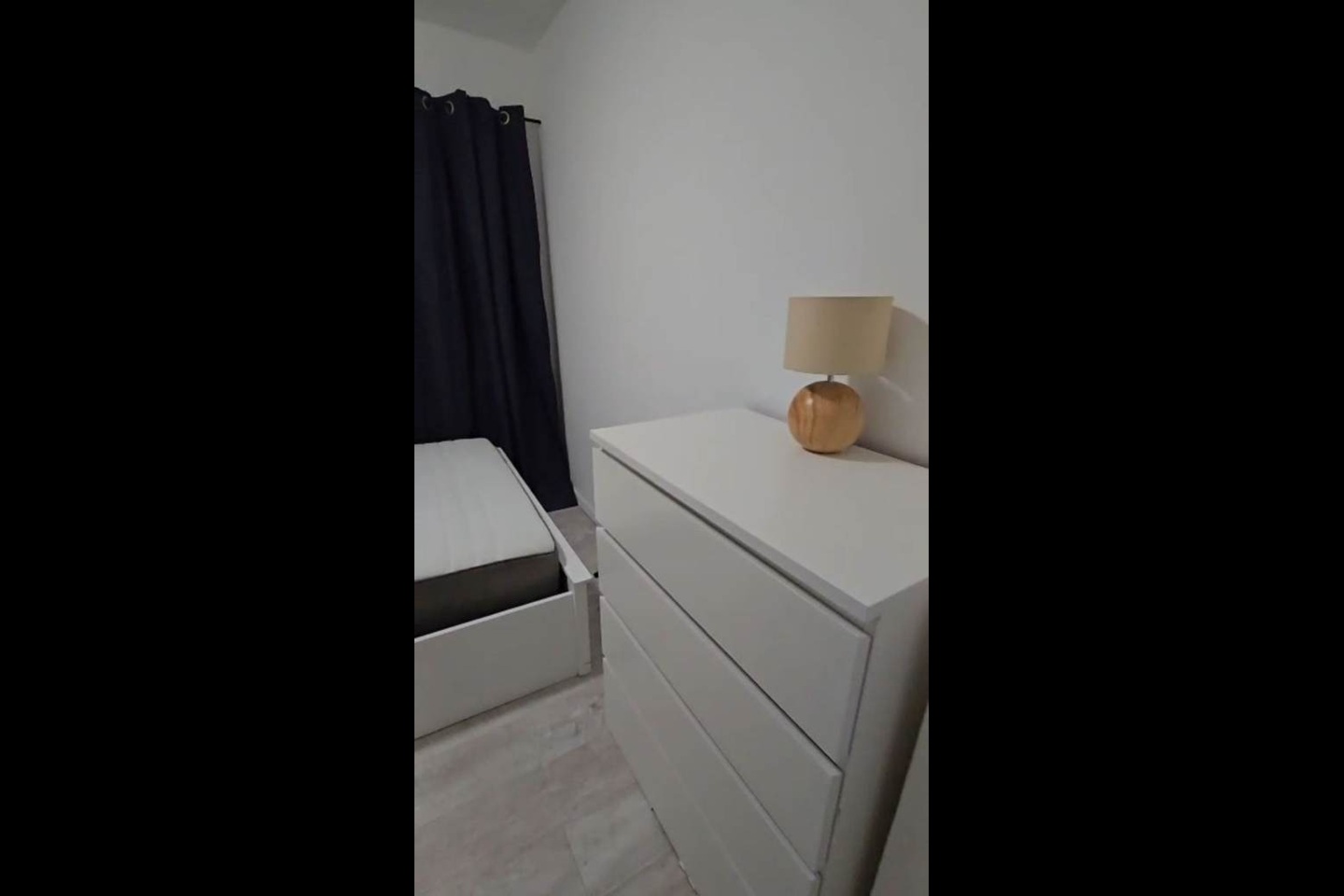 1 Bed Flat, Lower Road, SE16, N1 7GU