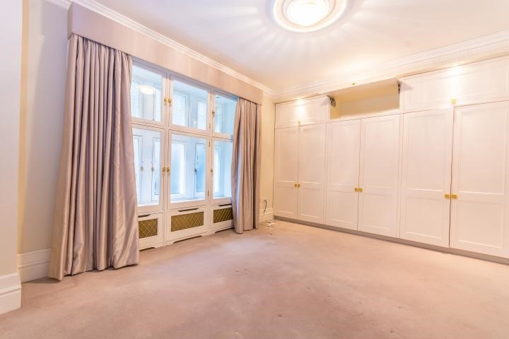 Additional image 5 of 3 Bed Flat, Whitehall Court, SW1A, N1 7GU