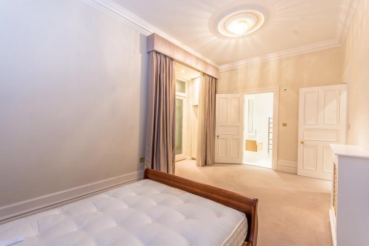 Additional image 8 of 3 Bed Flat, Whitehall Court, SW1A, N1 7GU