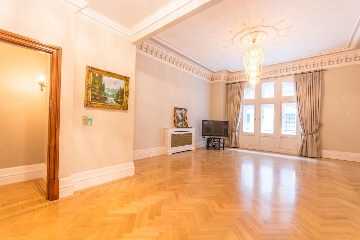 Additional image 11 of 3 Bed Flat, Whitehall Court, SW1A, N1 7GU