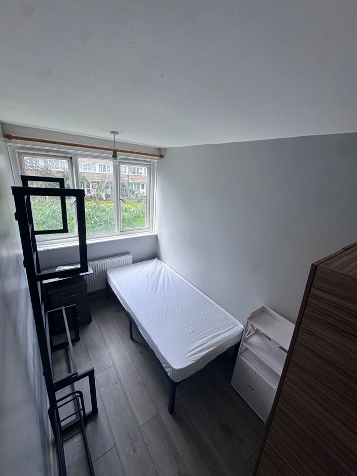 Additional image 4 of Room in a Shared House, Clark St, E1, N1 7GU