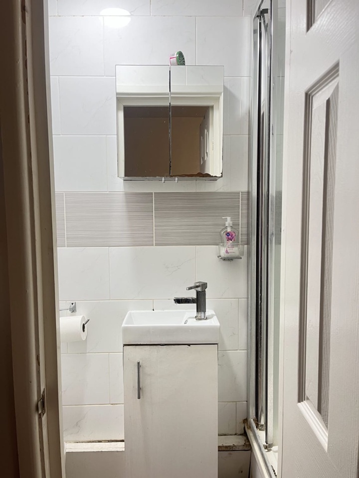 Additional image 2 of Room in a Shared House, Stutfield St, E1, N1 7GU