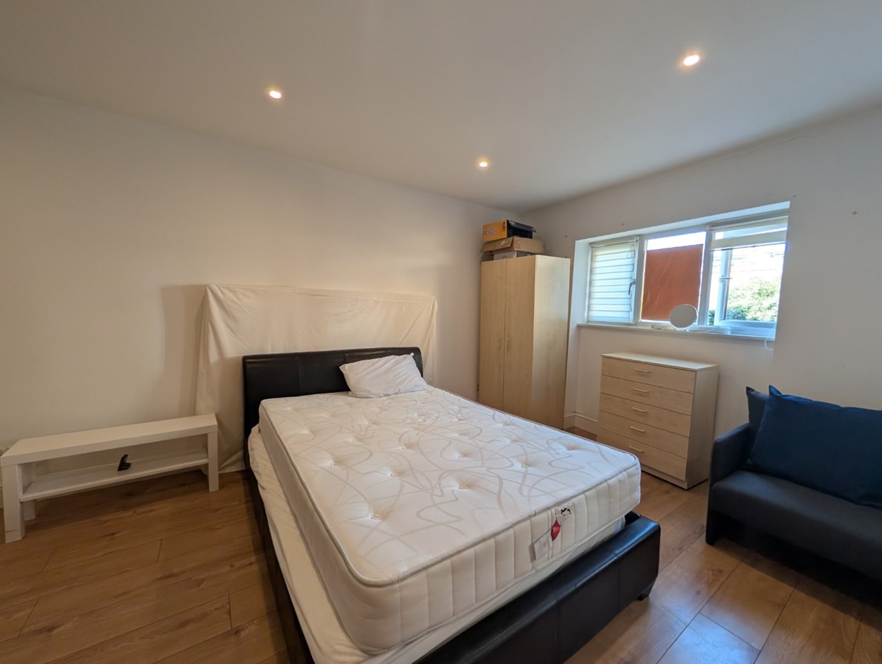 Additional image 3 of Studio Flat, Wandsworth Road, SW8, N1 7GU
