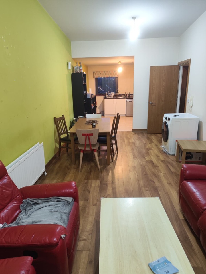 2 Bed Flat, Wellwood St, BT12, N1 7GU