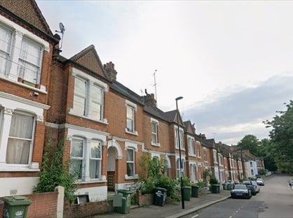 1 bed room for rent in Room in a Shared Flat, Sandrock Road, SE13