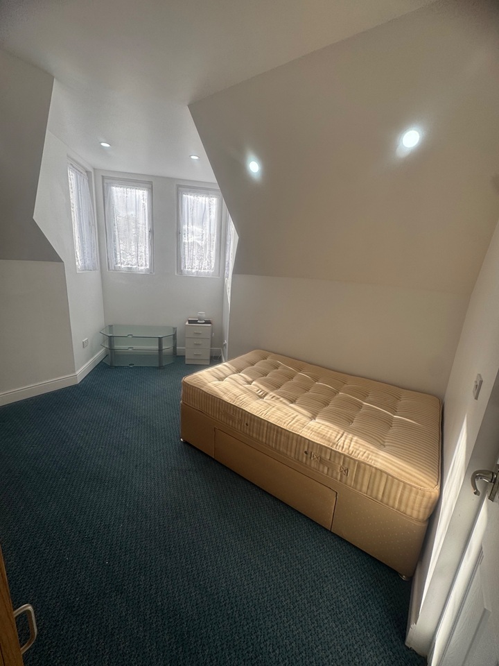 Additional image 6 of Studio Flat, Anderton Park Road, B13, N1 7GU