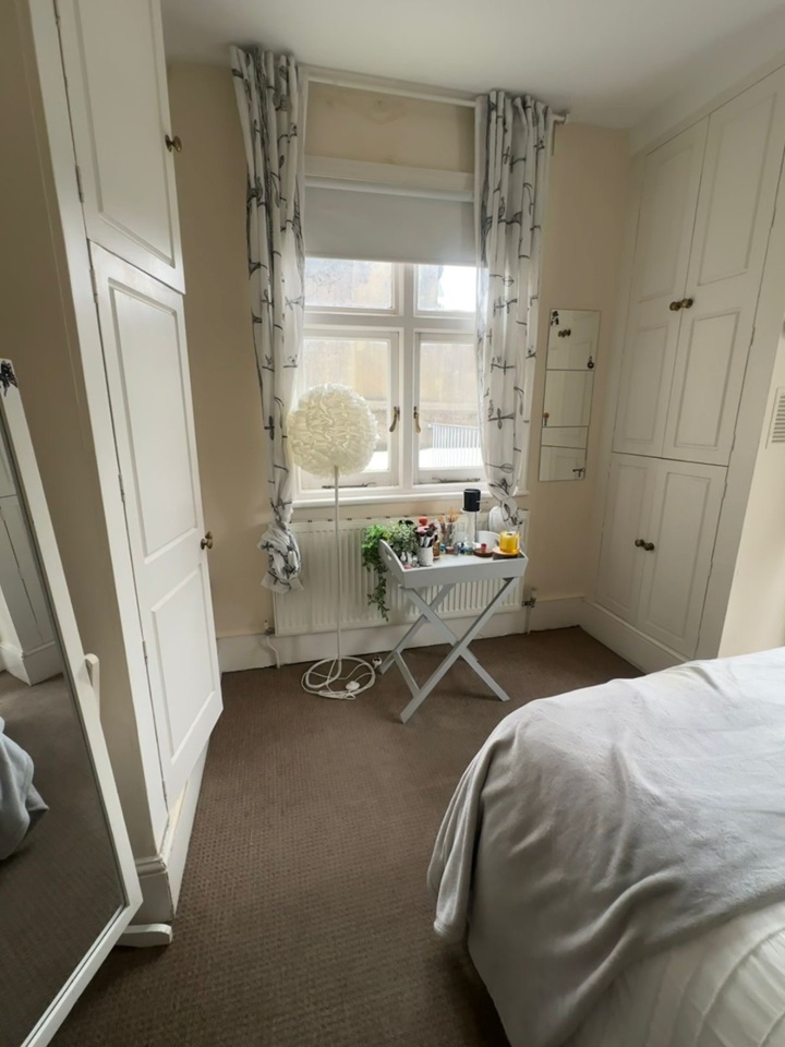 Room in a Shared Flat, Westbourne Terrace, W2, N1 7GU