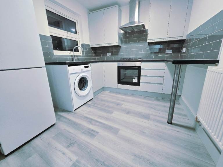 Additional image 4 of Room in a Shared Flat, Bethnal Green Road, E2, N1 7GU