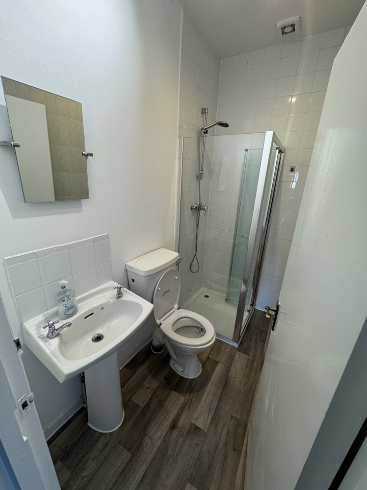 Additional image 2 of Room in a Shared Flat, Clapham Common, SW4, N1 7GU
