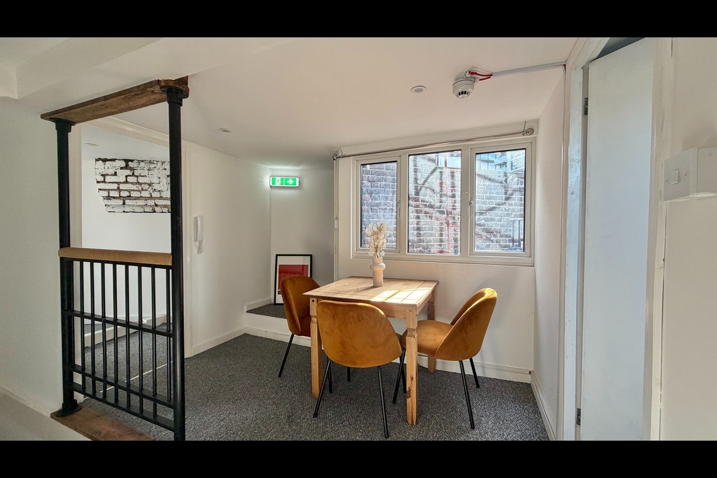 Additional image 4 of 3 Bed Flat, Great Eastern St, EC2A, N1 7GU