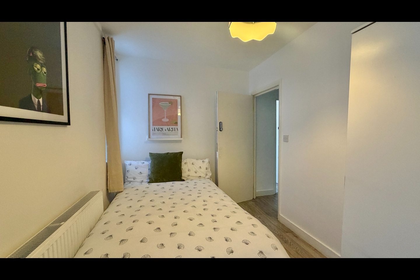 Additional image 5 of 3 Bed Flat, Great Eastern St, EC2A, N1 7GU