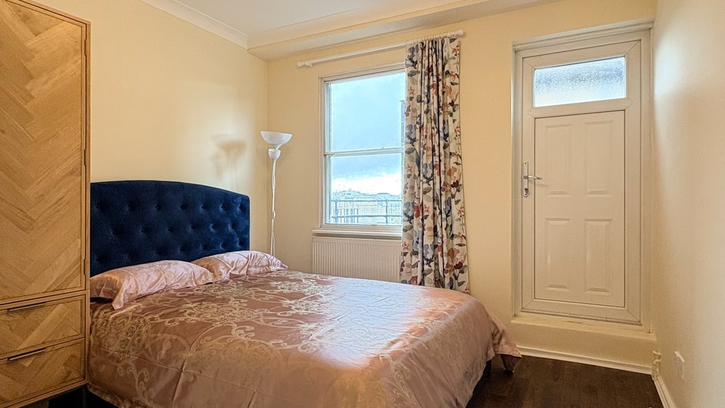 Additional image 4 of 3 Bed Flat, Cromwell Road, SW7, N1 7GU