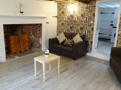3 Bed Semi-Detached House, Hawks Lane, CT1