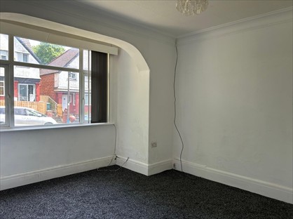 3 Bed Terraced House, Rochester Avenue, M25