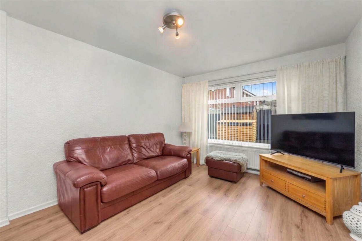 Additional image 3 of 2 Bed End Terrace, Cromwell Road, M6, N1 7GU