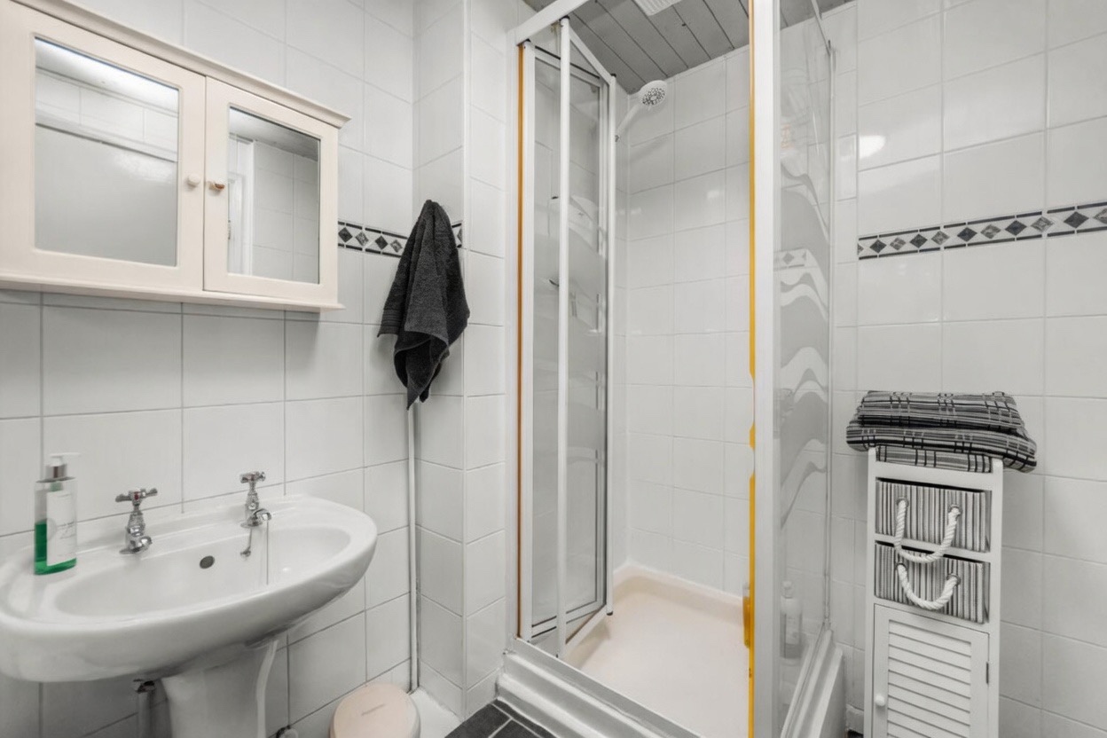 Additional image 15 of 2 Bed End Terrace, Cromwell Road, M6, N1 7GU