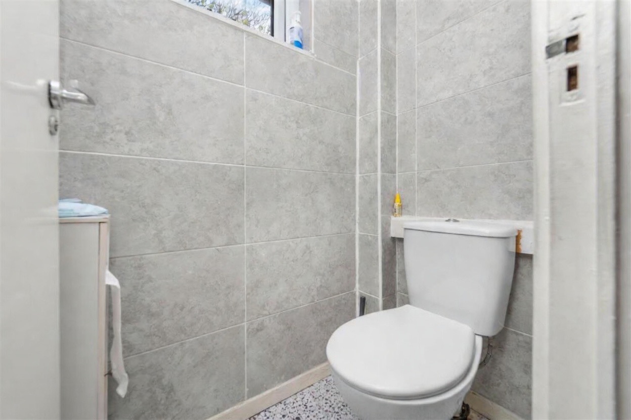 Additional image 16 of 2 Bed End Terrace, Cromwell Road, M6, N1 7GU