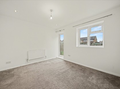 5 Bed Semi-Detached House, North Road, UB7