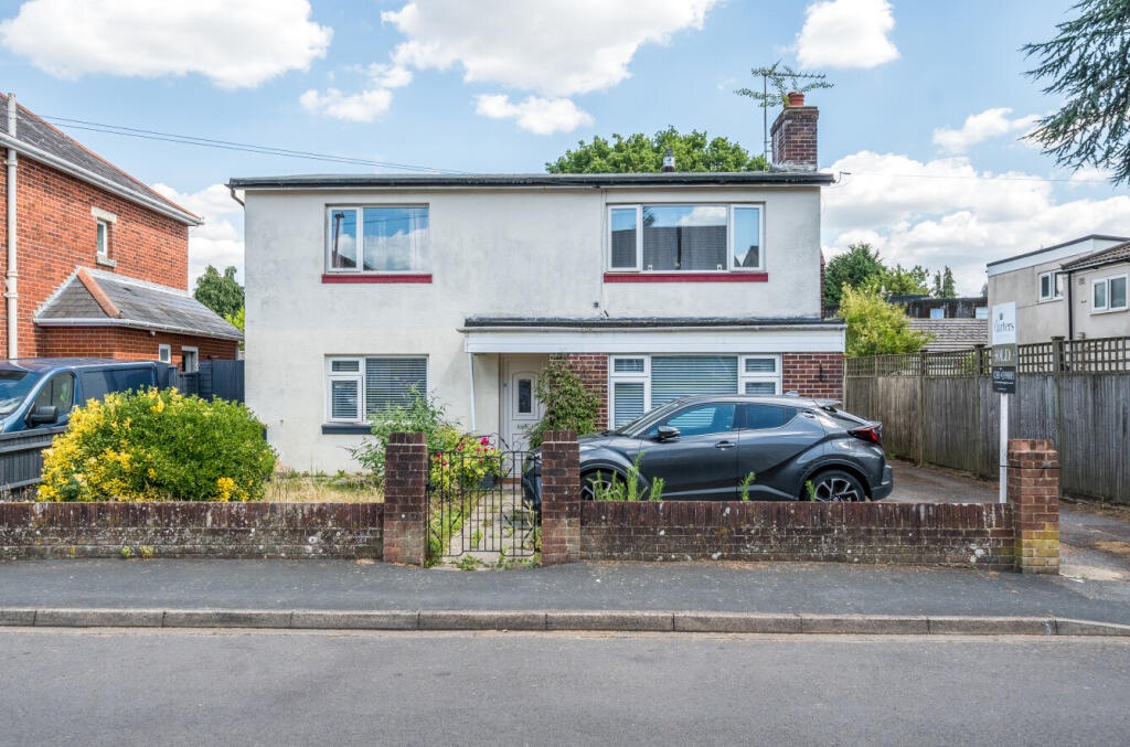 2 Bed Maisonette, Commercial St, SO18, N1 7GU