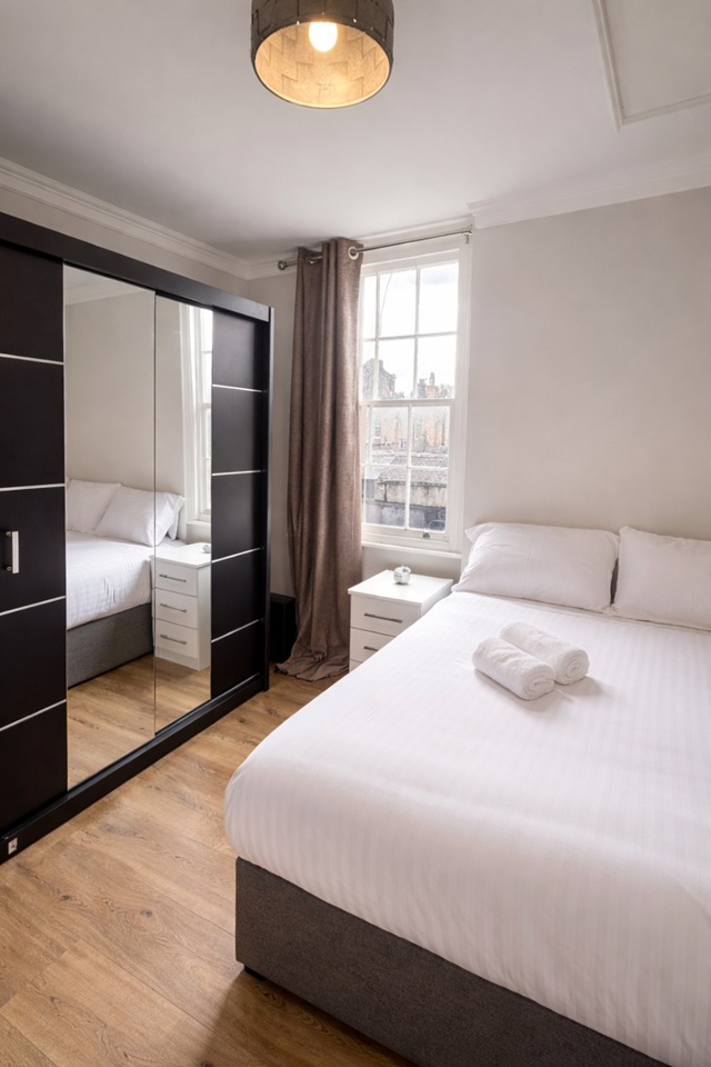 Additional image 7 of 3 Bed Flat, Portsea Place, W2, N1 7GU