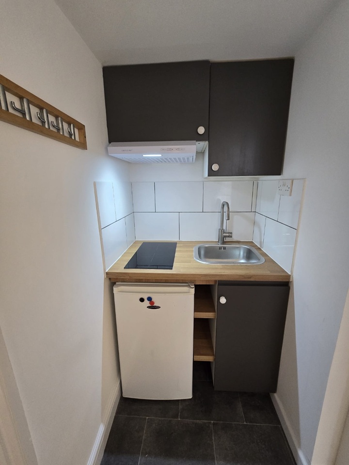 Additional image 2 of Studio Flat, Pembridge Road, W11, N1 7GU