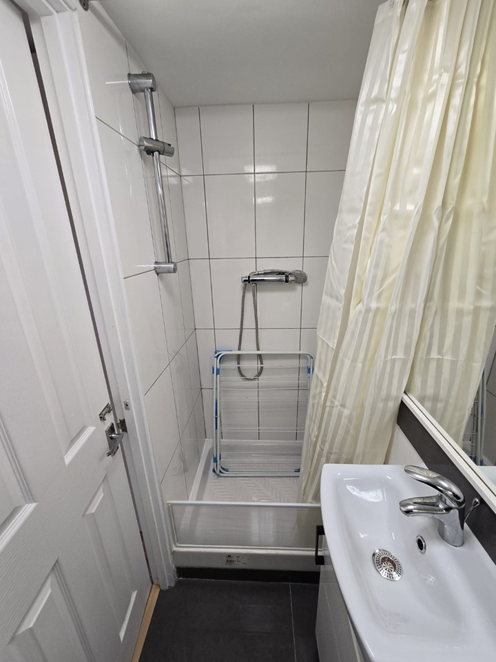 Additional image 6 of Studio Flat, Pembridge Road, W11, N1 7GU