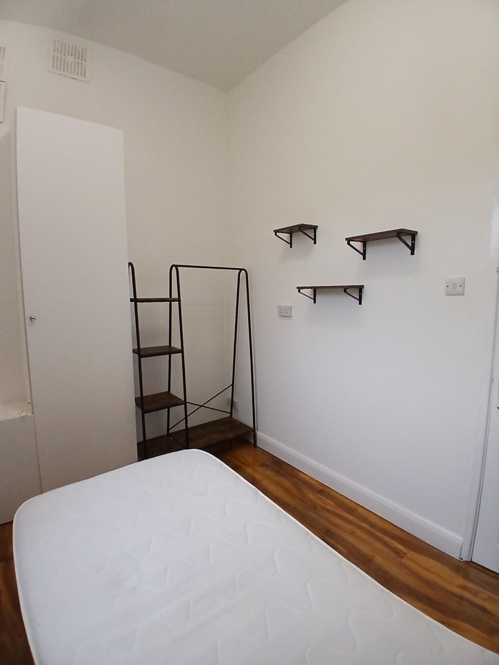 Additional image 7 of 2 Bed Flat, Seymour Road, M8, N1 7GU