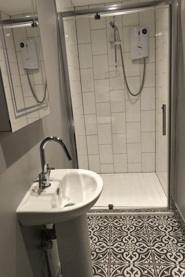 Additional image 11 of 2 Bed Flat, Clifton Park, BS8, N1 7GU