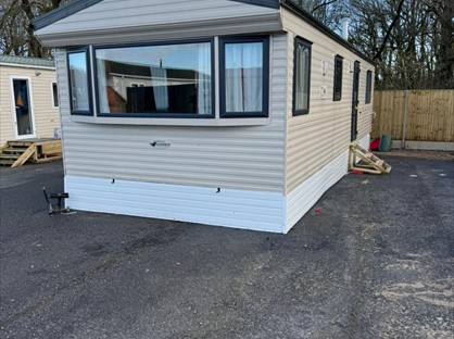 2 Bed Mobile Home, Lydia Park, GU6