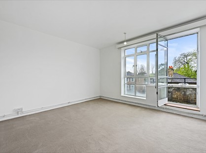 2 Bed Flat, Paddenswick Court, W6