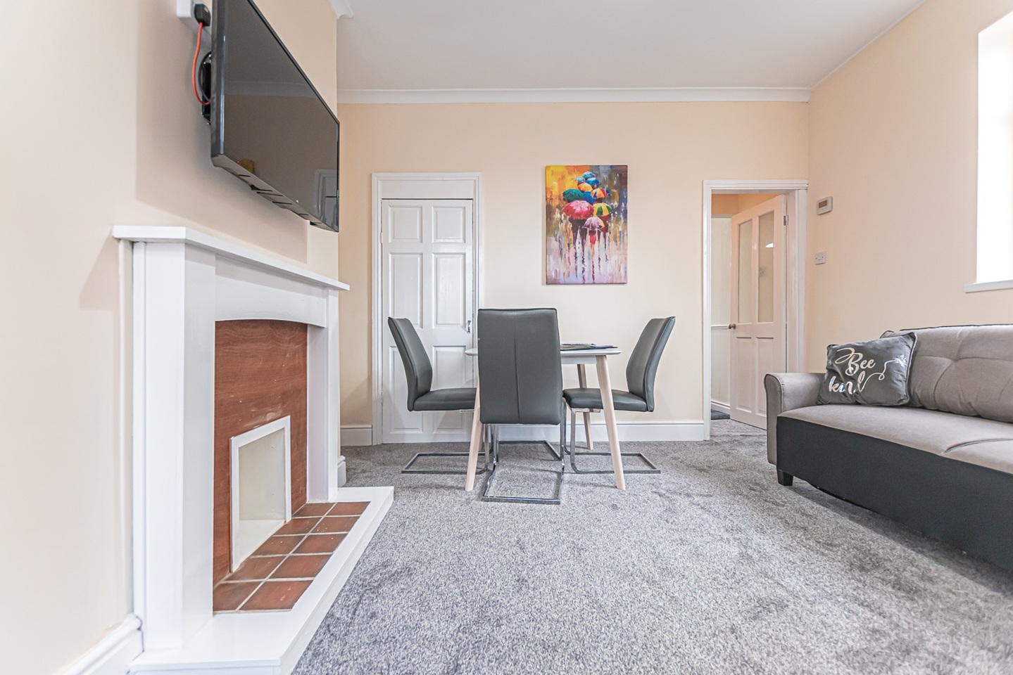 3 Bed Terraced House, Briscoe Lane, M40, N1 7GU