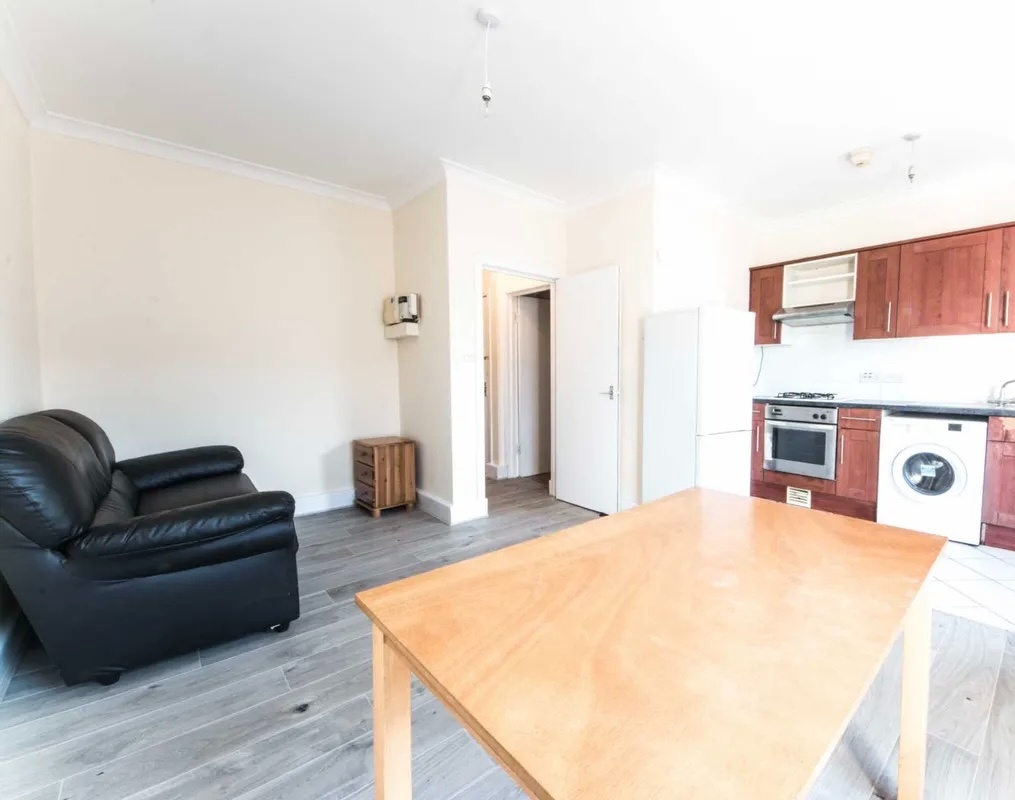 4 Bed Flat, Tulse Hill, SW2, N1 7GU
