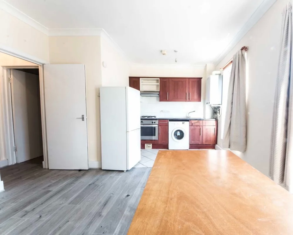 Additional image 2 of 4 Bed Flat, Tulse Hill, SW2, N1 7GU
