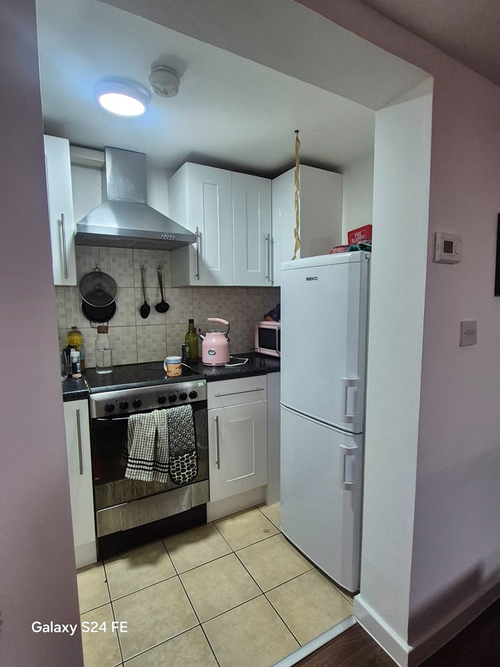 Additional image 3 of 1 Bed Flat, Whalley Range, M16, N1 7GU