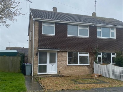 3 Bed Semi-Detached House, Deer Park Road, PE6