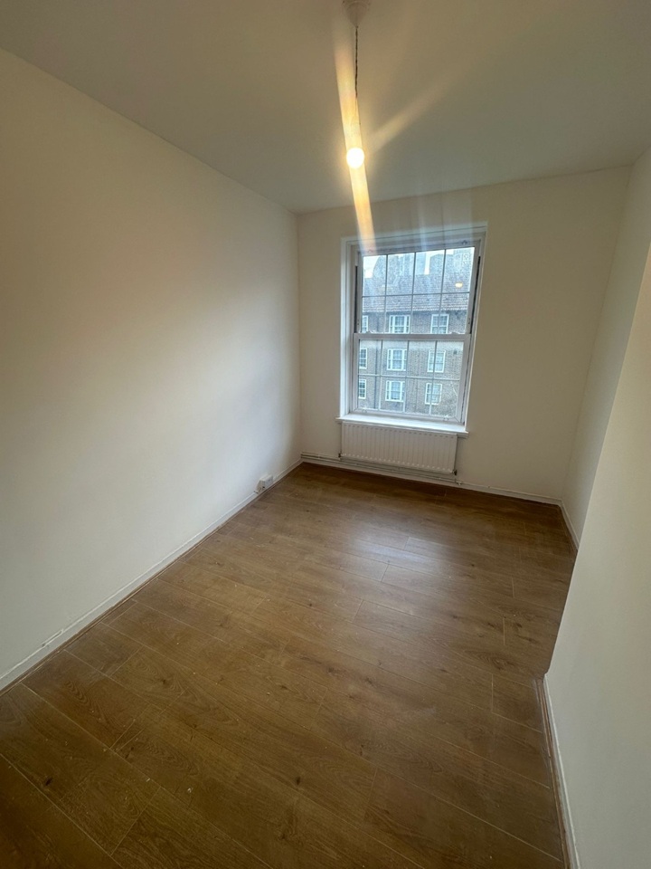 Additional image 7 of 3 Bed Flat, Chicksand St, E1, N1 7GU