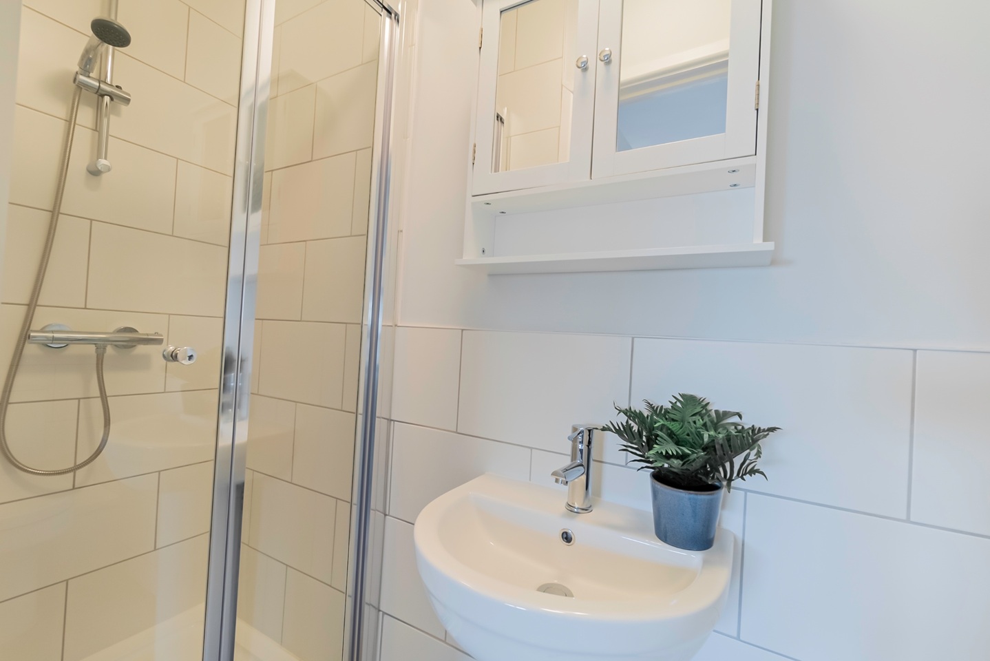 Additional image 5 of Studio Flat, London Road, RG1, N1 7GU