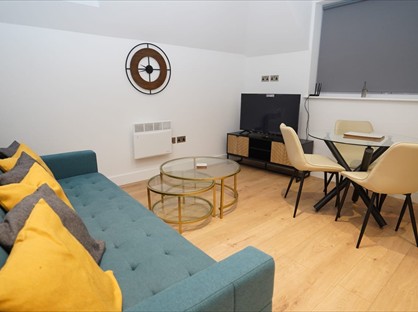 2 Bed Flat, Saarb Apartments, KT22
